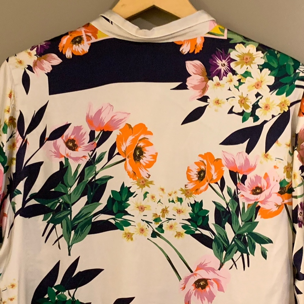 Johnny Was Andrea Silk Button Down Blouse Size L - Picture 16 of 16